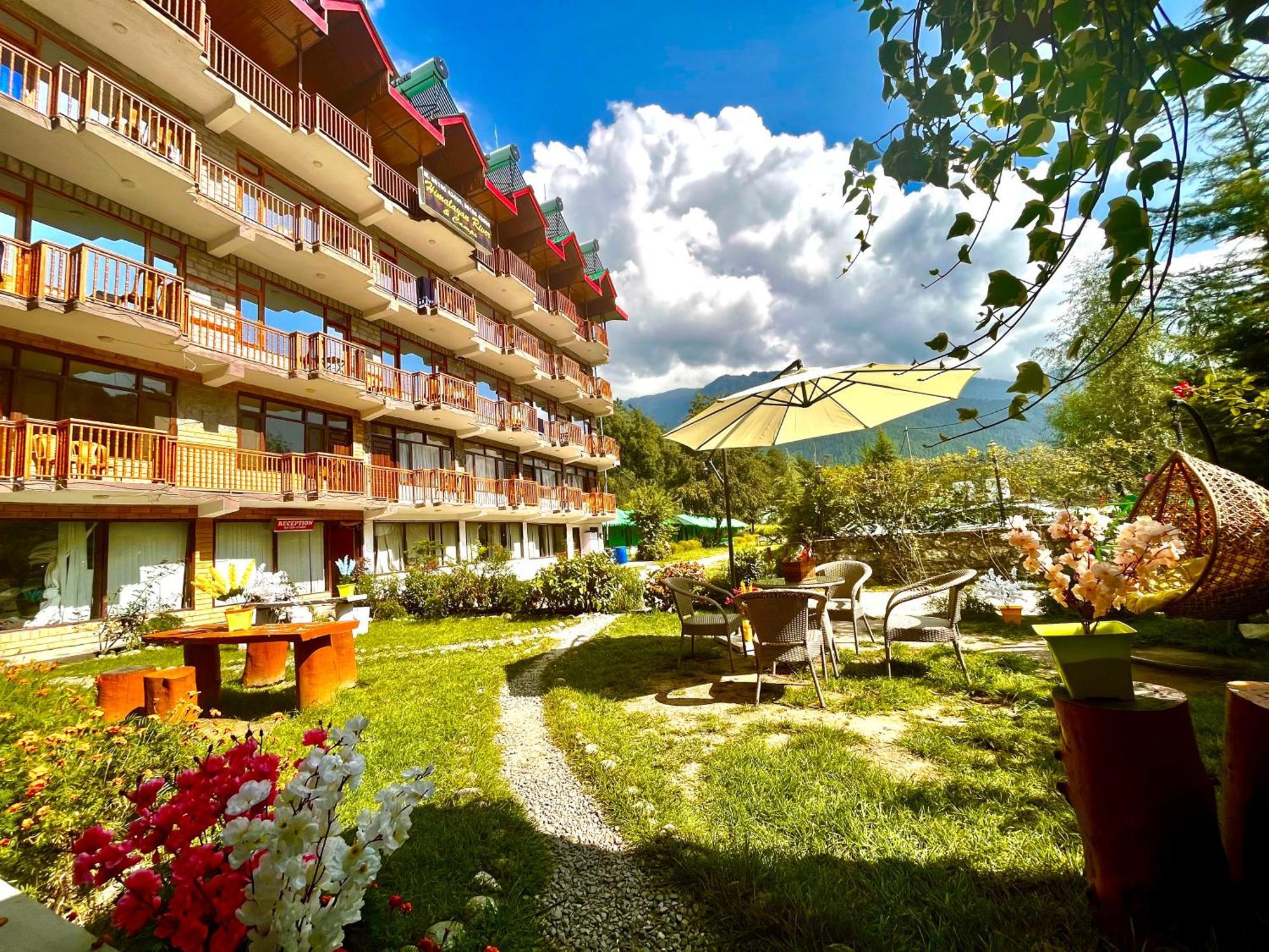 Himalayan Fort Resort, Manali - !!Riverside Property !! Big Garden With Bonfire !! Guest Preferred !! Scenic River & Mountain View !! Big Parking !! Luxury Balcony Rooms !! Playing Zone !! Property Of The Year - Manali (Himachal Pradesh), Manali