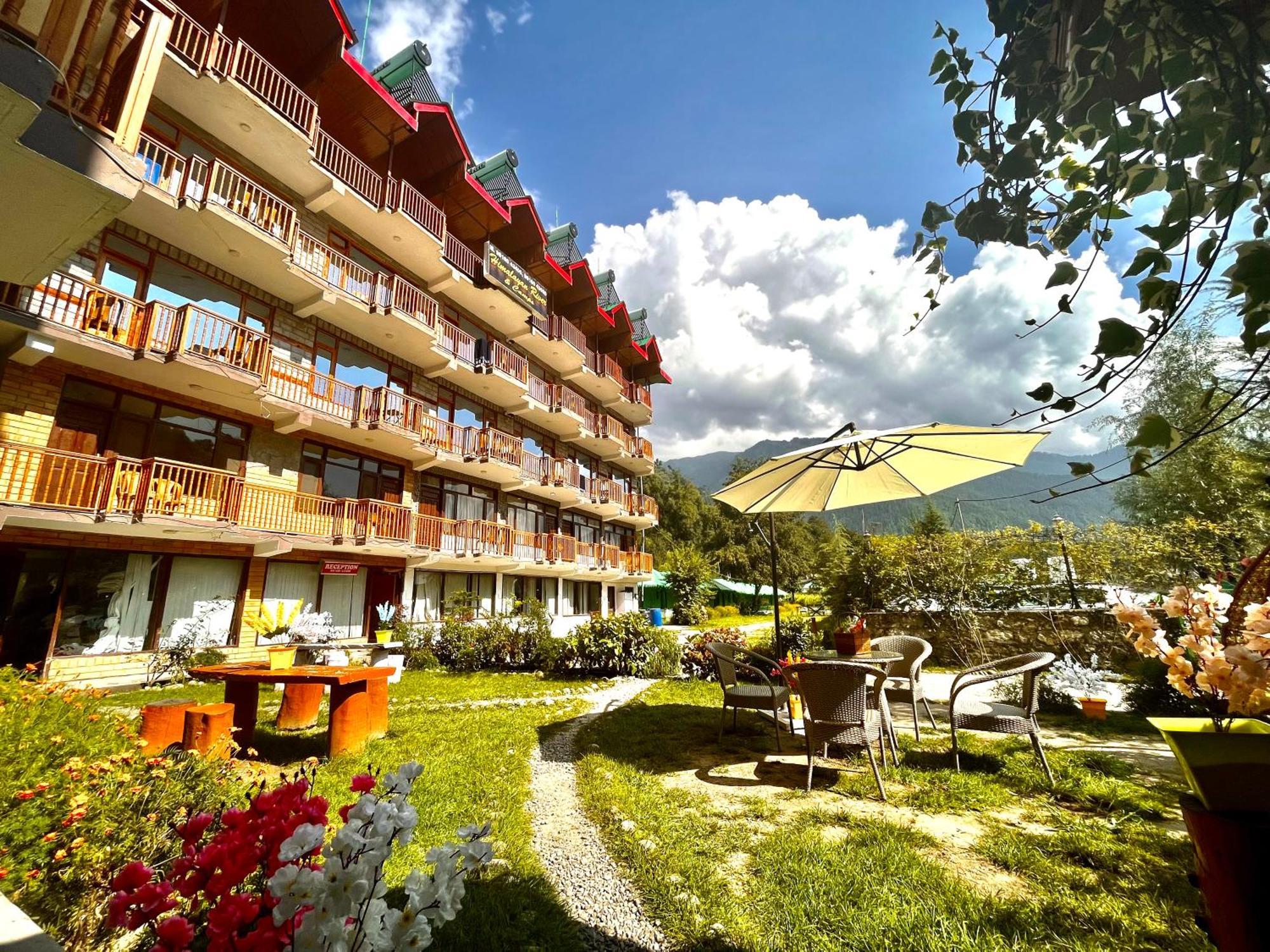 Himalayan Fort Resort, Manali - !!Riverside Property !! Big Garden With Bonfire !! Guest Preferred !! Scenic River & Mountain View !! Big Parking !! Luxury Balcony Rooms !! Playing Zone !! Property Of The Year - Manali (Himachal Pradesh) — Photos 1